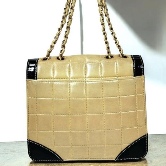 Authentic CHANEL CC Lambskin Patent Chocolate Bar Flap Bag Chain Beige Black - Picture 16 of 16